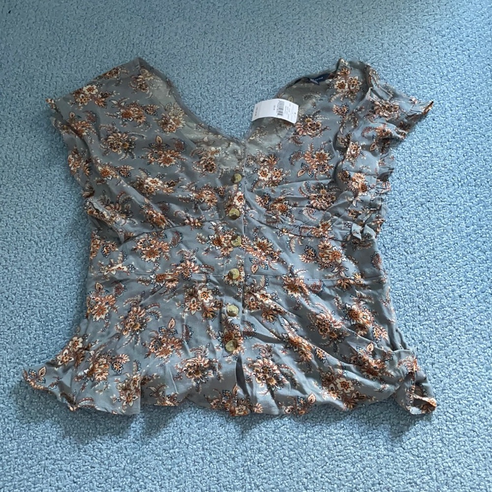 AE Sage Floral Flutter Sleeve Button Down Blouse